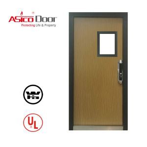 Kereskedelmi fa ajtó